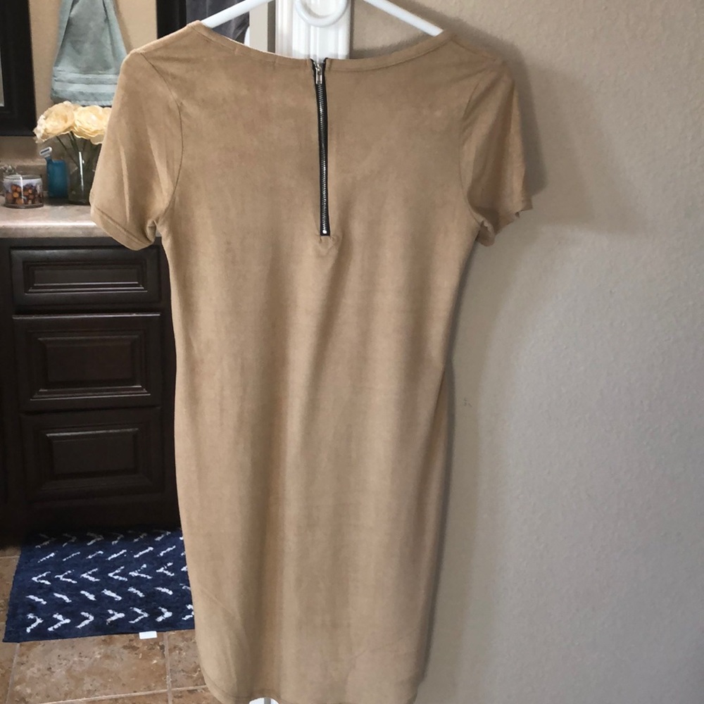 Dress ๐ - Picture 2 of 2